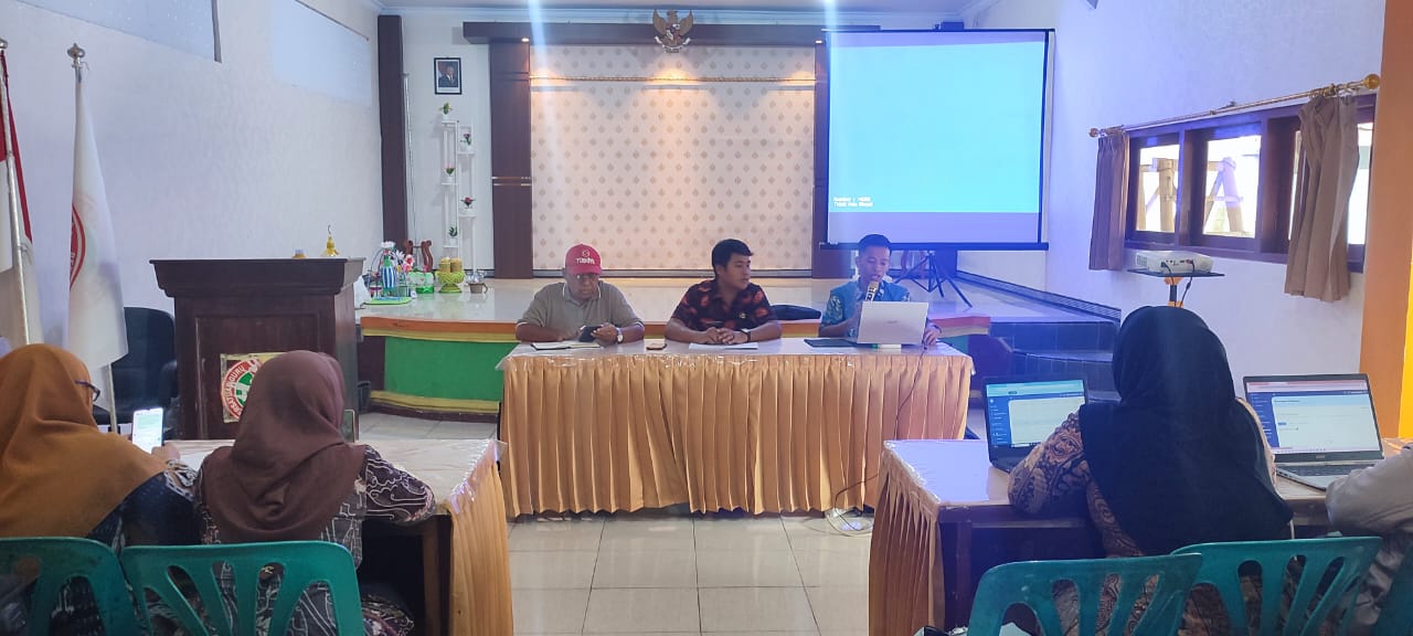 Rapat Penyamaan Persepsi Penilaian dan E-Ijazah Kelas 6 Curahdami, Tahun 2024